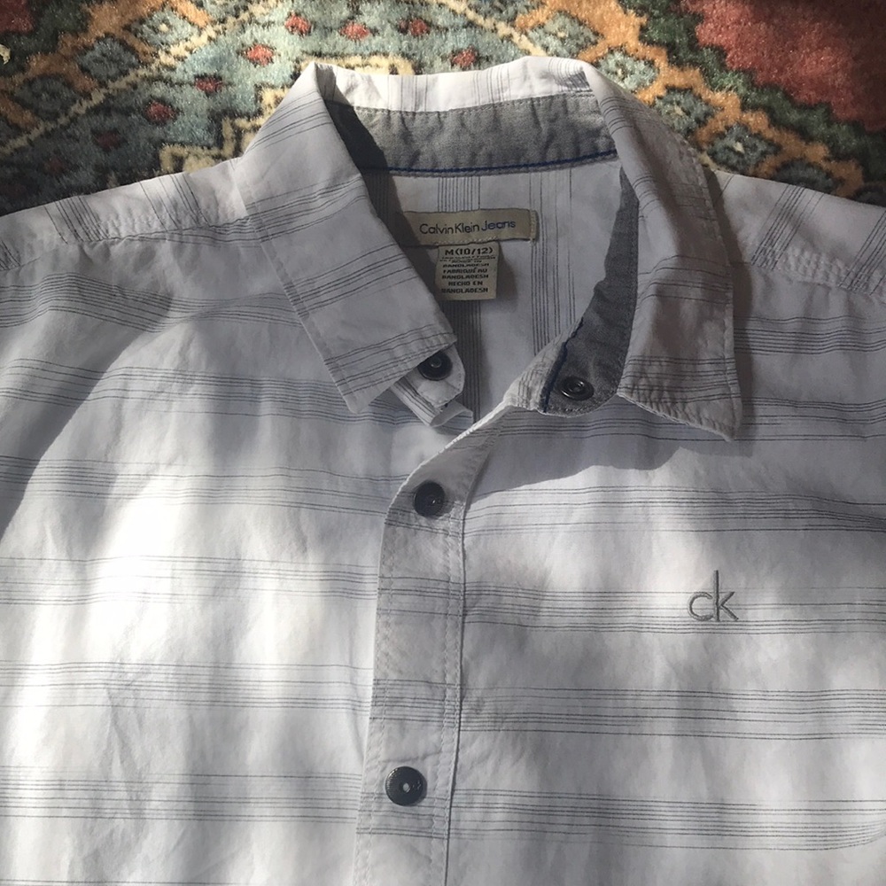 EUC Calvin Klein boys shirt sleeve button down